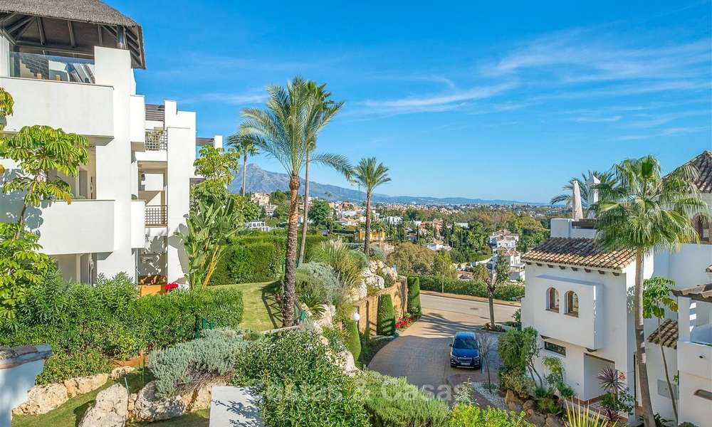 Mooi en zeer ruim luxe appartement te koop in een begeerde urbanisatie, instapklaar - Benahavis, Marbella 8358