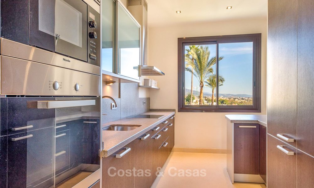 Mooi en zeer ruim luxe appartement te koop in een begeerde urbanisatie, instapklaar - Benahavis, Marbella 8360