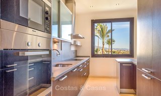 Mooi en zeer ruim luxe appartement te koop in een begeerde urbanisatie, instapklaar - Benahavis, Marbella 8360 