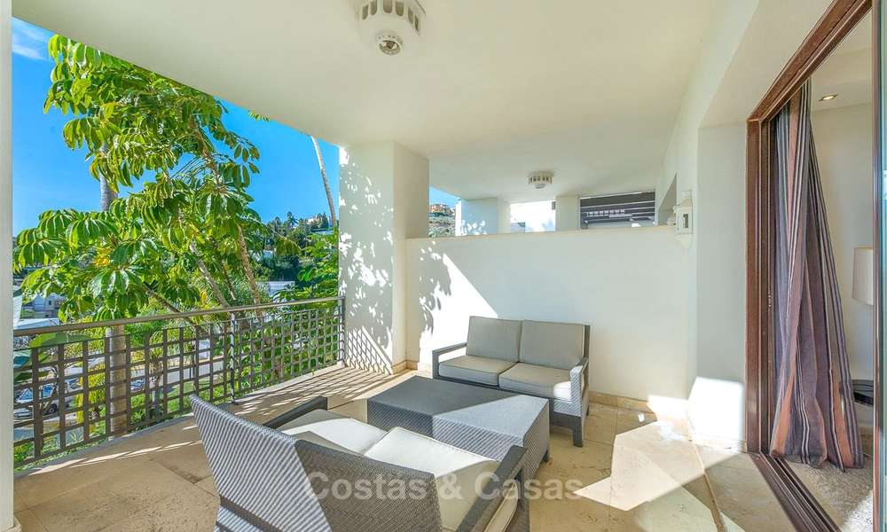 Mooi en zeer ruim luxe appartement te koop in een begeerde urbanisatie, instapklaar - Benahavis, Marbella 8363