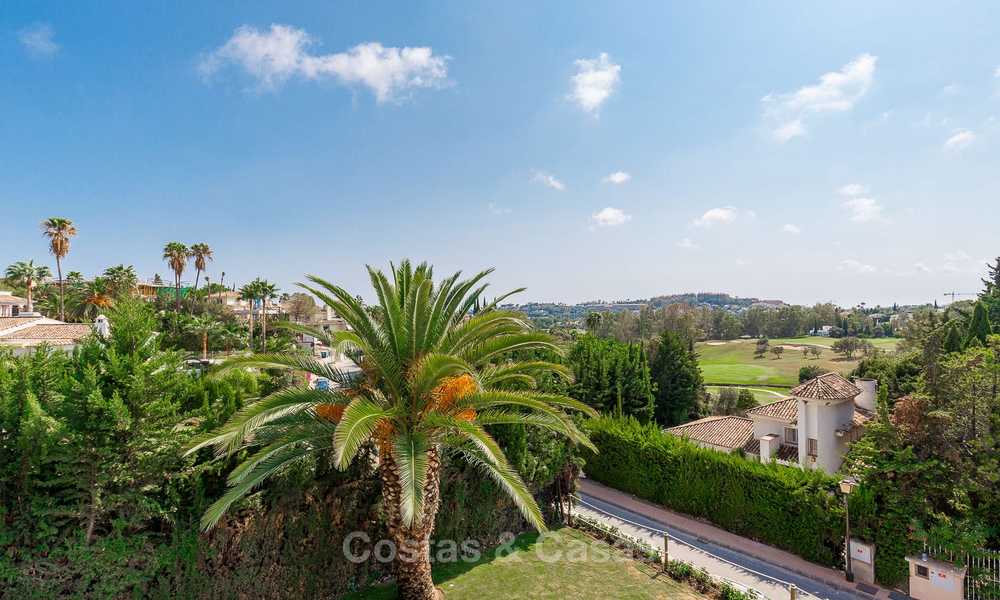 Instapklaar! Volledig gerenoveerde villa in Andalusische stijl te koop, Golf Valley, Nueva Andalucía, Marbella 8368