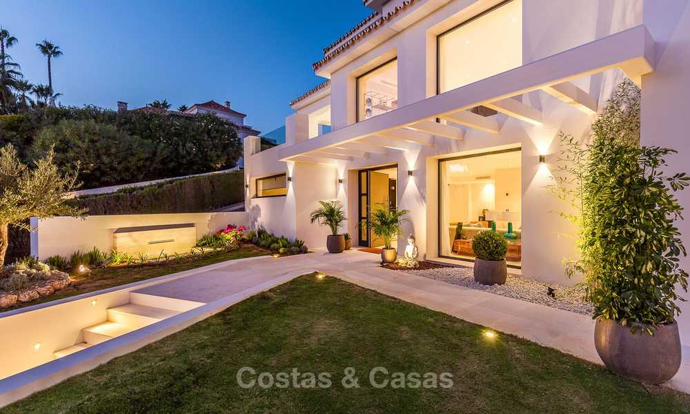 Instapklaar! Volledig gerenoveerde villa in Andalusische stijl te koop, Golf Valley, Nueva Andalucía, Marbella 8402