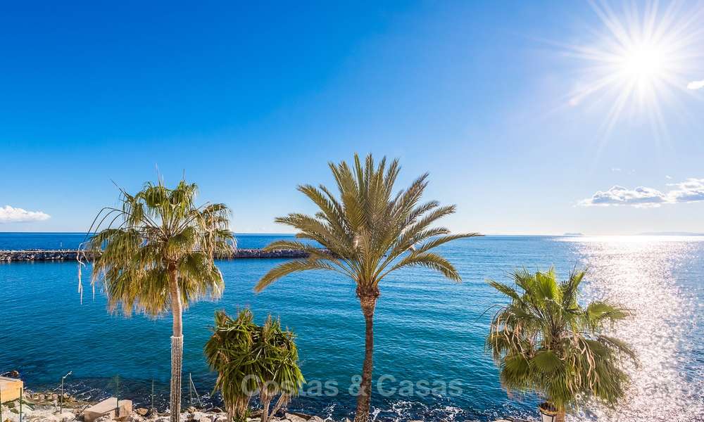 Buitenkans! Ruim luxe appartement te koop, eerstelijn in de jachthaven van Puerto Banus - Marbella 8499