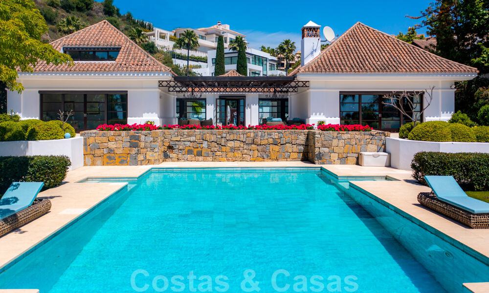 Luxueuze villa in traditionele stijl met prachtig uitzicht op zee te koop, Benahavis - Marbella 37106