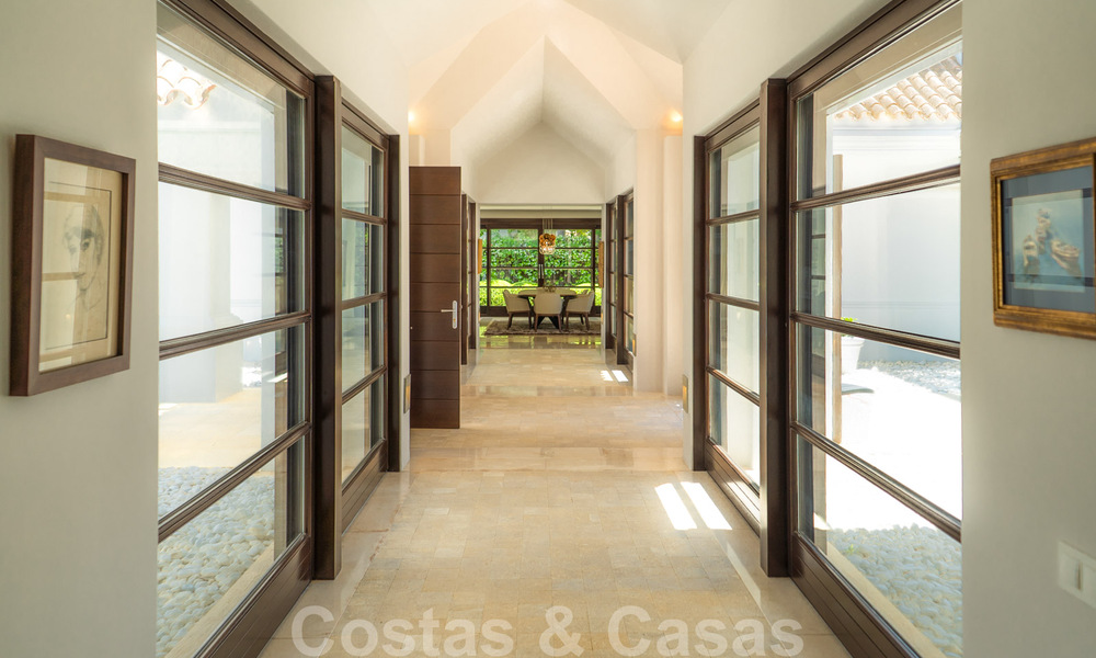 Luxueuze villa in traditionele stijl met prachtig uitzicht op zee te koop, Benahavis - Marbella 37113