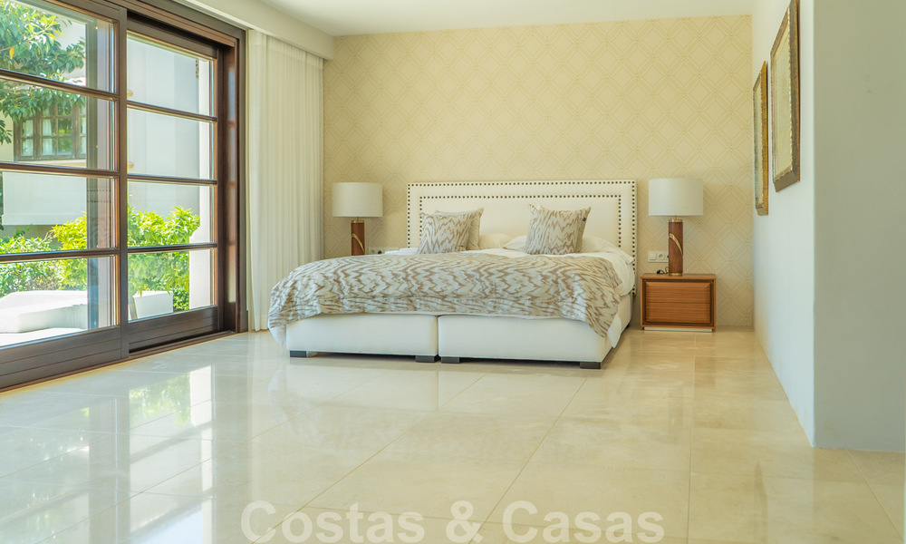 Luxueuze villa in traditionele stijl met prachtig uitzicht op zee te koop, Benahavis - Marbella 37128