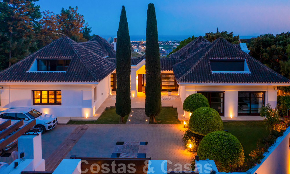 Luxueuze villa in traditionele stijl met prachtig uitzicht op zee te koop, Benahavis - Marbella 37156
