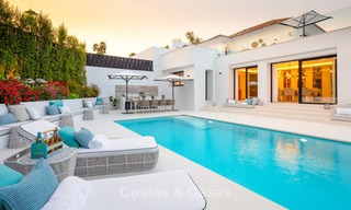 Ruime, mooi gerenoveerde luxe villa te koop, met zee- en golfzicht - Nueva Andalucía, Marbella 8582 