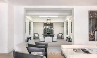 Spectaculaire, volledig gerenoveerde luxe villa met zeezicht te koop, eerstelijn golf - Nueva Andalucía, Marbella 8631 