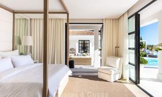 Spectaculaire, volledig gerenoveerde luxe villa met zeezicht te koop, eerstelijn golf - Nueva Andalucía, Marbella 8644 