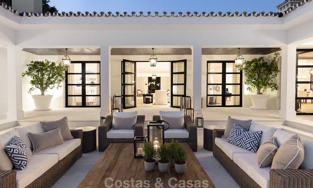 Spectaculaire, volledig gerenoveerde luxe villa met zeezicht te koop, eerstelijn golf - Nueva Andalucía, Marbella 8658