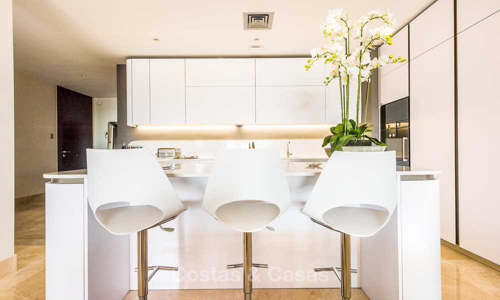 Verfijnd en modern luxe appartement te koop in een prestigieus wooncomplex in Sierra Blanca, Golden Mile, Marbella 8776
