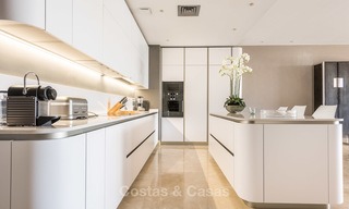 Verfijnd en modern luxe appartement te koop in een prestigieus wooncomplex in Sierra Blanca, Golden Mile, Marbella 8785 