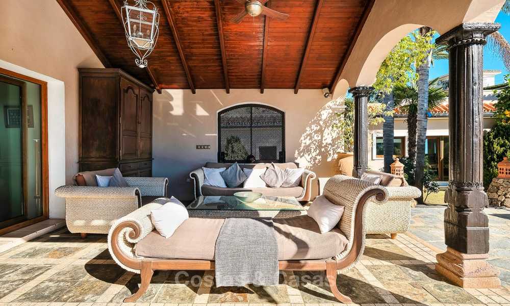 Gezellige en luxe traditionele villa met zeezicht te koop, met separaat gastenverblijf, instapklaar - Elviria, Marbella 8810
