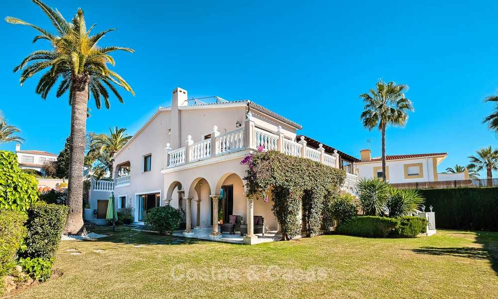 Gezellige en luxe traditionele villa met zeezicht te koop, met separaat gastenverblijf, instapklaar - Elviria, Marbella 8814