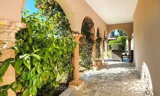Gezellige en luxe traditionele villa met zeezicht te koop, met separaat gastenverblijf, instapklaar - Elviria, Marbella 8817 