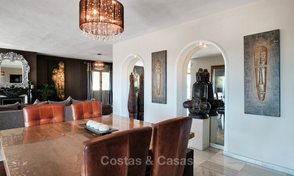 Gezellige en luxe traditionele villa met zeezicht te koop, met separaat gastenverblijf, instapklaar - Elviria, Marbella 8862
