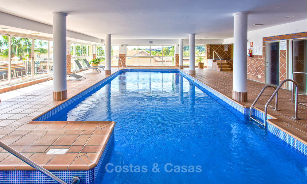 Verrukkelijk penthouse appartement te koop in een luxe complex, eerstelijn golf met zeezicht - Marbella - Estepona 8871