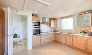 Verrukkelijk penthouse appartement te koop in een luxe complex, eerstelijn golf met zeezicht - Marbella - Estepona 8874 