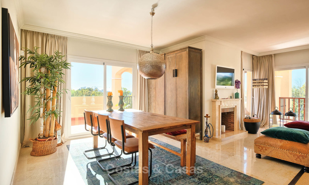 Verrukkelijk penthouse appartement te koop in een luxe complex, eerstelijn golf met zeezicht - Marbella - Estepona 8878