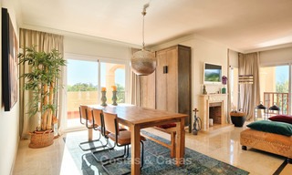 Verrukkelijk penthouse appartement te koop in een luxe complex, eerstelijn golf met zeezicht - Marbella - Estepona 8878 