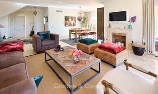 Verrukkelijk penthouse appartement te koop in een luxe complex, eerstelijn golf met zeezicht - Marbella - Estepona 8881 