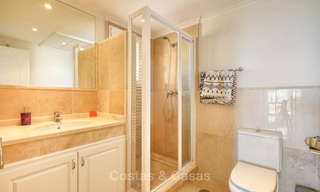 Verrukkelijk penthouse appartement te koop in een luxe complex, eerstelijn golf met zeezicht - Marbella - Estepona 8886 