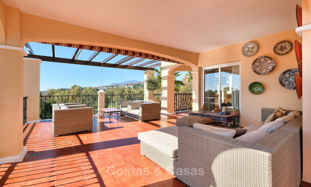 Verrukkelijk penthouse appartement te koop in een luxe complex, eerstelijn golf met zeezicht - Marbella - Estepona 8891