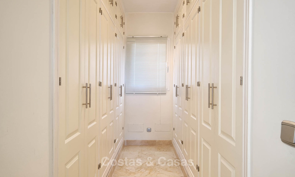 Verrukkelijk penthouse appartement te koop in een luxe complex, eerstelijn golf met zeezicht - Marbella - Estepona 8900
