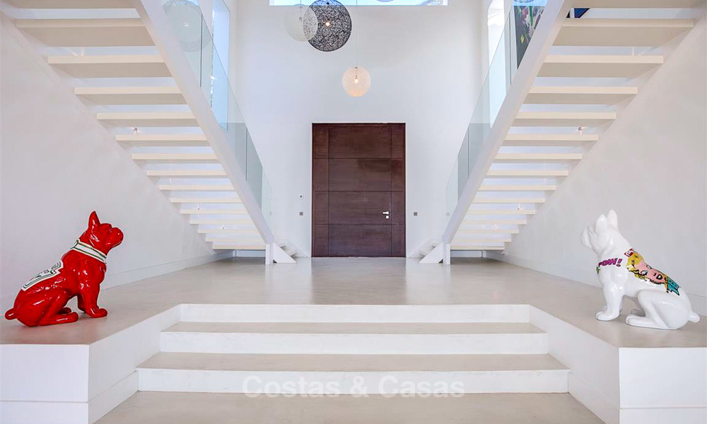 Oogstrelende luxe moderne designer villa met zeezicht te koop in de exclusieve wijk Sierra Blanca - Golden Mile, Marbella 8904