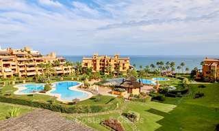 Spectaculaire penthouse met prive zwembad in een luxe complex te koop, eerstelijn strand - New Golden Mile, Marbella - Estepona 9091 