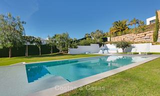 Dringende verkoop! Oogstrelende moderne luxe villa met golf- en zeezicht te koop, instapklaar - Benahavis, Marbella 9343 
