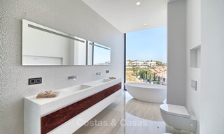 Unieke, moderne luxe villa in de Golf Vallei van Nueva Andalucía, Marbella 9268 