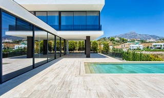 Unieke, moderne luxe villa in de Golf Vallei van Nueva Andalucía, Marbella 9300 