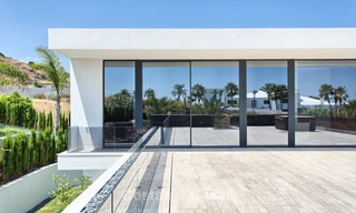 Unieke, moderne luxe villa in de Golf Vallei van Nueva Andalucía, Marbella 9306 