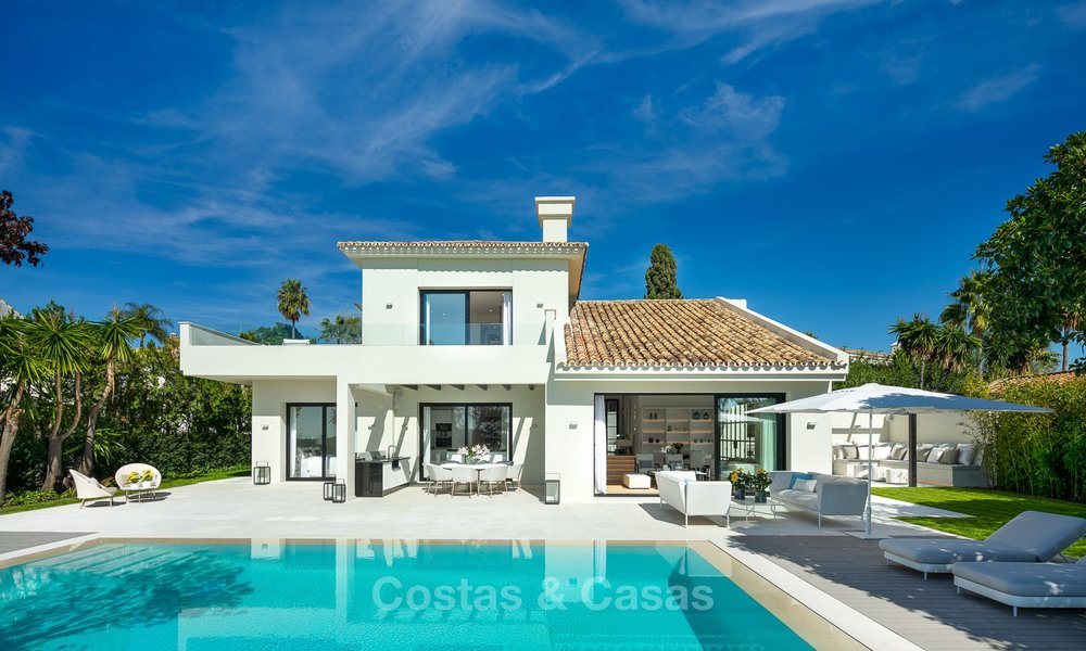 Charmante gerenoveerde luxe villa te koop in de Golf Valley, instapklaar - Nueva Andalucia, Marbella 9400