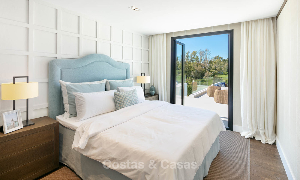Prestigieuze gerenoveerde luxe villa te koop, eerstelijn golf, Nueva Andalucía, Marbella 9428