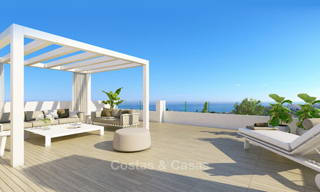 Stijlvolle nieuwe eigentijdse appartementen met zeezicht te koop, op loopafstand van het strand, Estepona, Costa del Sol 9458