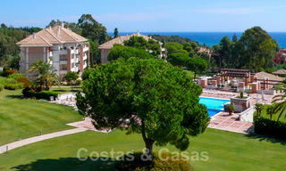 Tijdloze luxe appartementen te koop met zeezicht op de Golden Mile, tussen Puerto Banus en Marbella 22523 