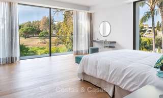 Zeer elegante moderne luxe villa te koop, strandzijde Puerto Banus, Marbella 9507 