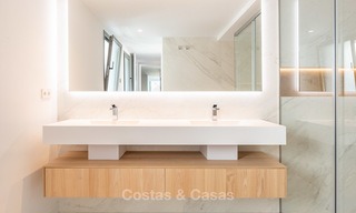Zeer elegante moderne luxe villa te koop, strandzijde Puerto Banus, Marbella 9515 