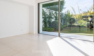 Zeer elegante moderne luxe villa te koop, strandzijde Puerto Banus, Marbella 9539 