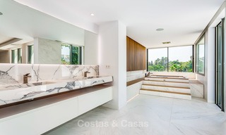 Zeer elegante moderne luxe villa te koop, strandzijde Puerto Banus, Marbella 9564 