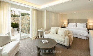 Sublieme gerenoveerde luxe villa te koop, eerstelijn golf Las Brisas - Nueva Andalucia, Marbella 9602 