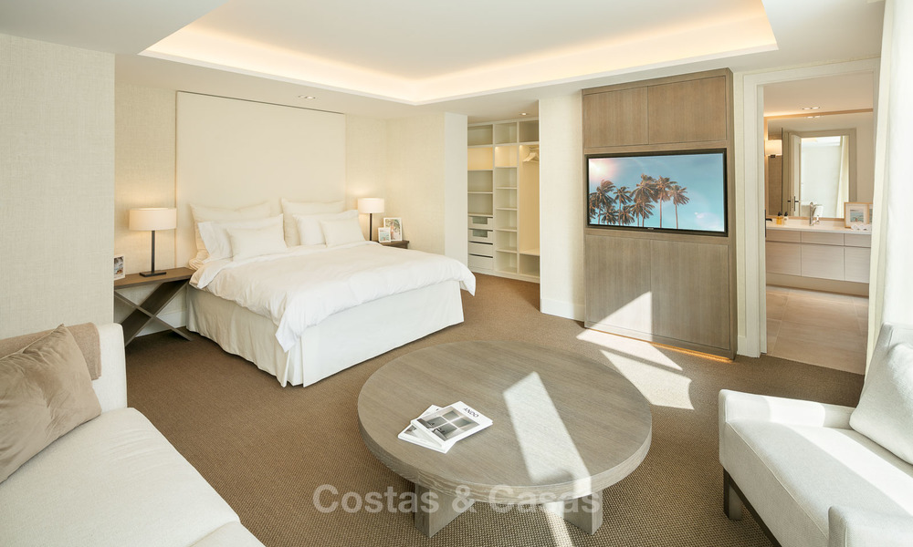Sublieme gerenoveerde luxe villa te koop, eerstelijn golf Las Brisas - Nueva Andalucia, Marbella 9606