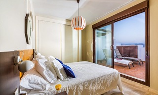 Eerstelijn golf beleggings-appartementen te koop in 4-sterren vakantieoord met golf-, berg- en/of zeezicht in Estepona, Costa del Sol 9921 