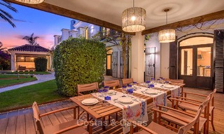 Vorstelijke villa in mediterrane stijl te koop in een prestigieuze woonwijk aan het strand, Guadalmina Baja, Marbella 9975 