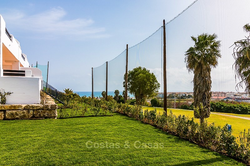 Nieuwe eerstelijns golf appartementen met zeezicht te koop, instapklaar, op loopafstand van het strand - Casares, Costa del Sol 10851