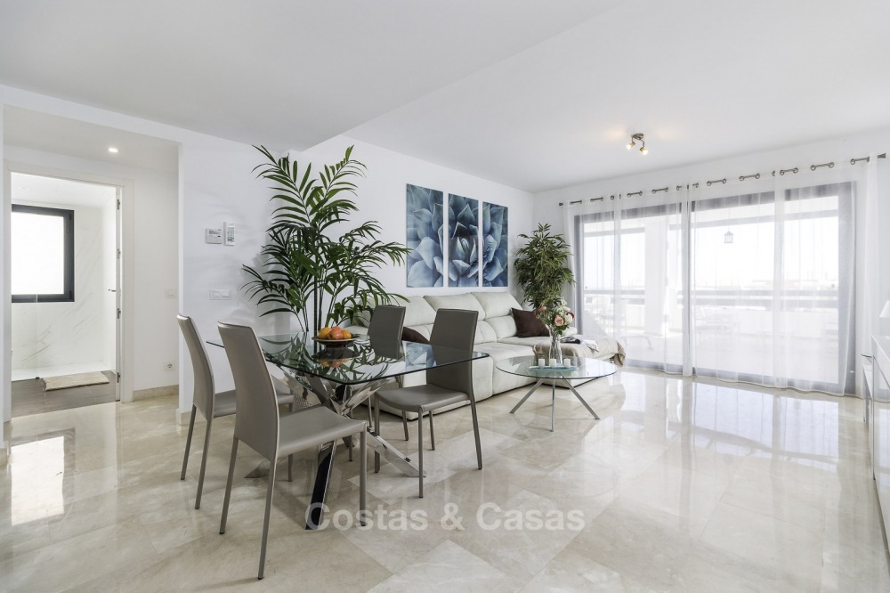 Nieuwe eerstelijns golf appartementen met zeezicht te koop, instapklaar, op loopafstand van het strand - Casares, Costa del Sol 11123