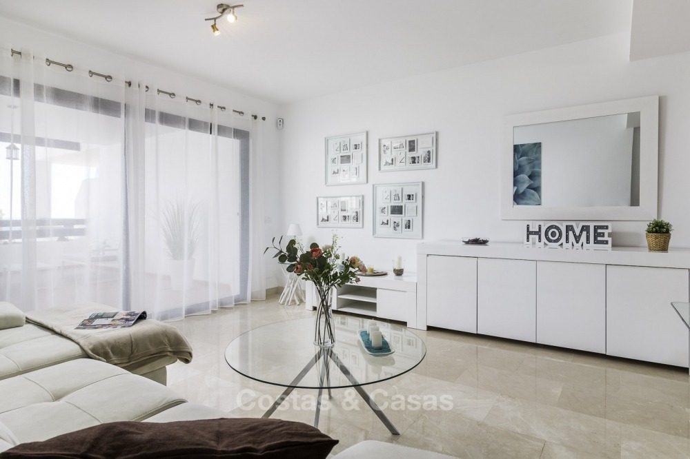 Nieuwe eerstelijns golf appartementen met zeezicht te koop, instapklaar, op loopafstand van het strand - Casares, Costa del Sol 11127